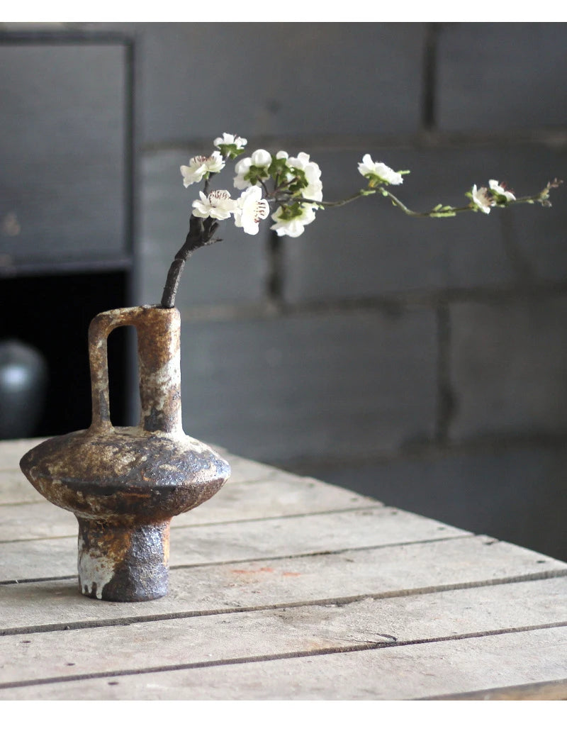 The Kumo Vase